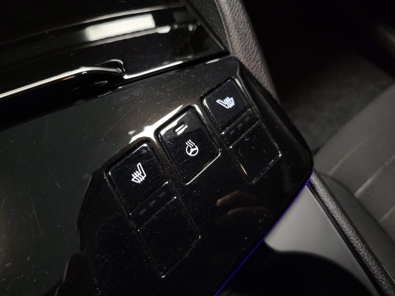 KIA SPORTAGE 1.6 T-GDi 230cv DESIGN / SIÈGES CHAUFFANTS+CARPLAY+CAMÉRA DE RECUL+ENTRETIEN COMPLET KI