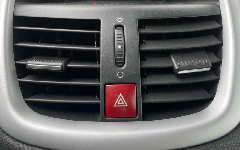 PEUGEOT 207 2009