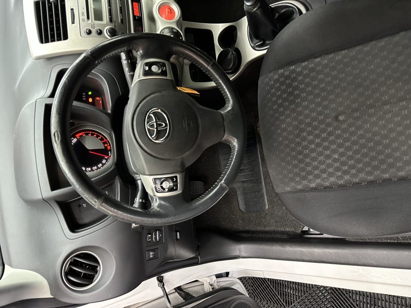 TOYOTA URBAN CRUISER 2009