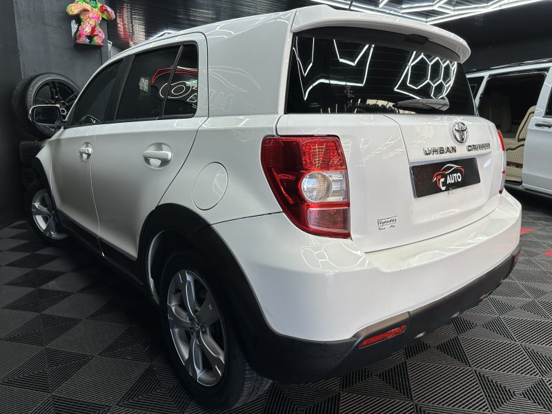 TOYOTA URBAN CRUISER 2009