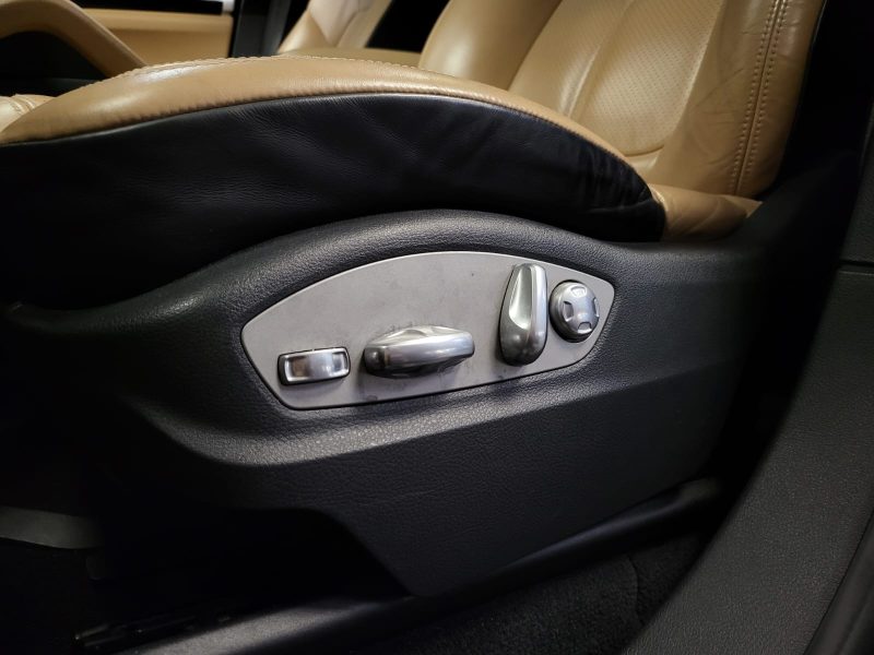 PORSCHE CAYENNE S 3.0 V6 E-Hybrid 416cv AWD / ORIGINE FRANCE / SUIVI COMPLET POSCHE / PACK CHRONO / 