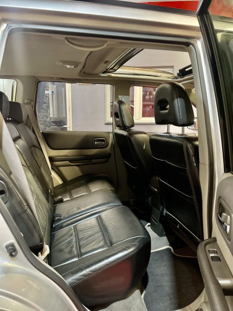 NISSAN X-TRAIL/2.0i 140CV BOITE AUTOMATIQUE/FULL OPTION/179500KM/TRES PROPRE