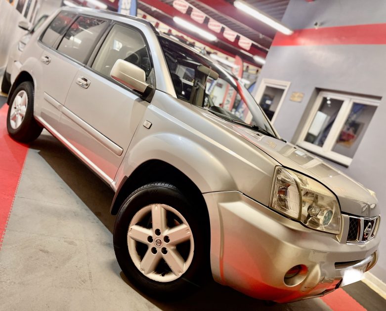 NISSAN X-TRAIL/2.0i 140CV BOITE AUTOMATIQUE/FULL OPTION/179500KM/TRES PROPRE