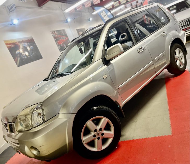 NISSAN X-TRAIL/2.0i 140CV BOITE AUTOMATIQUE/FULL OPTION/179500KM/TRES PROPRE