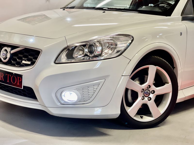 VOLVO C30/1.6D 115CV D2/1MAIN/R-DISIGN/CARNET COMPLET/AN2012/TRES PROPRE