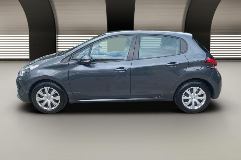 PEUGEOT 208 2016