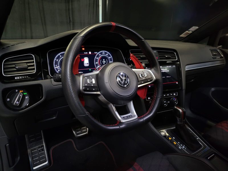 VOLKSWAGEN GOLF VII GTI TCR 2.0 TSI 290cv / TOIT OUVRANT+SIÈGES CHAUFFANTS+CARPLAY+CAMÉRA DE RECUL+E