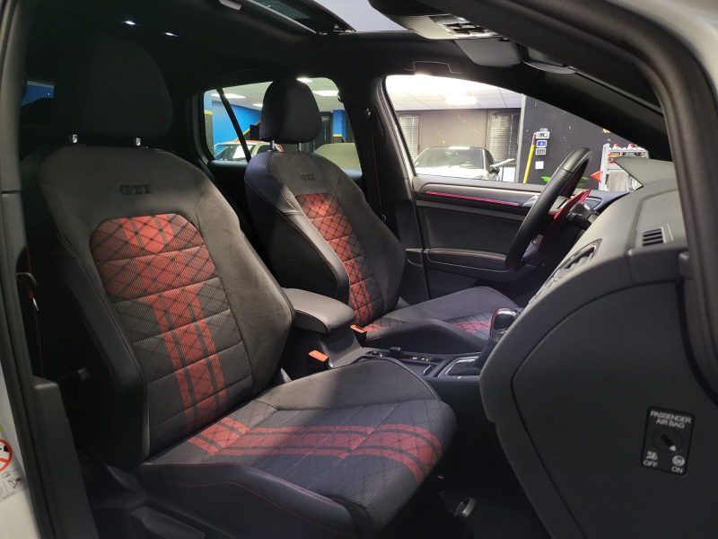VOLKSWAGEN GOLF VII GTI TCR 2.0 TSI 290cv / TOIT OUVRANT+SIÈGES CHAUFFANTS+CARPLAY+CAMÉRA DE RECUL+E