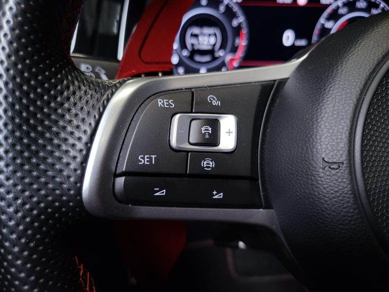 VOLKSWAGEN GOLF VII GTI TCR 2.0 TSI 290cv / TOIT OUVRANT+SIÈGES CHAUFFANTS+CARPLAY+CAMÉRA DE RECUL+E