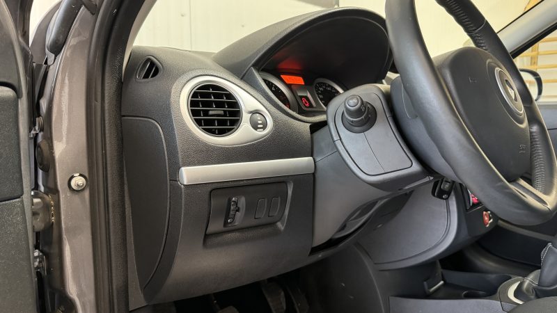 RENAULT CLIO III 2011