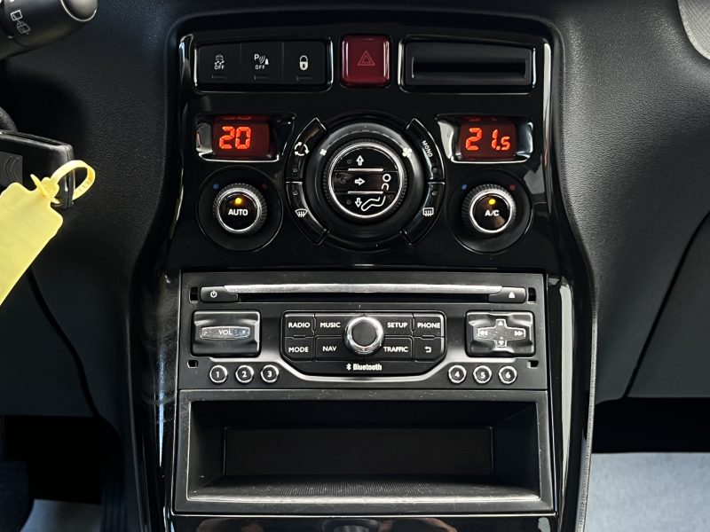 CITROEN C3 PICASSO PHASE 2 EXCLUSIVE 1.2 110 1ERE MAIN CAMERA GPS BLUETOOTH CRIT AIR 1 Garantie 1 an