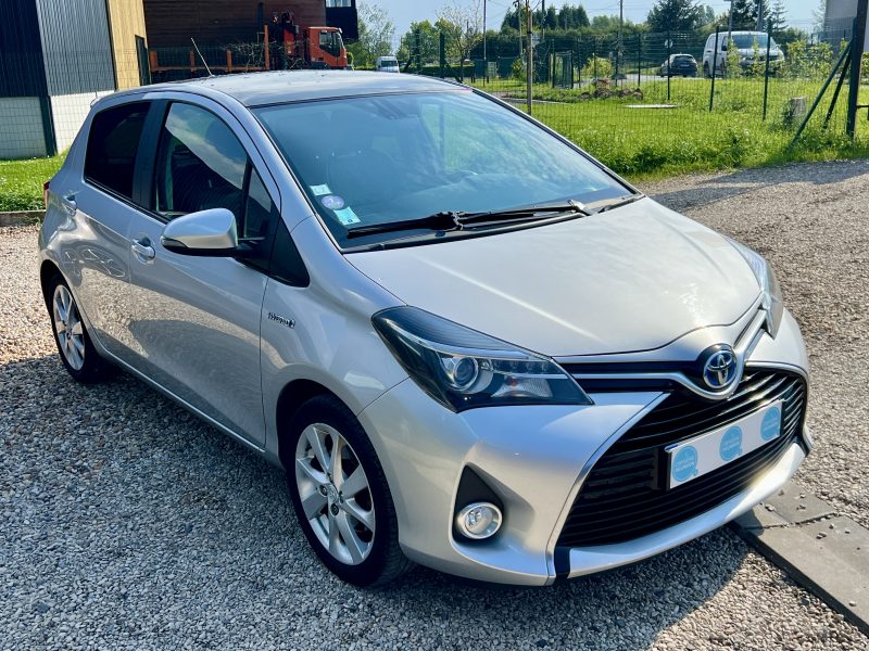 TOYOTA YARIS III  STYLE TOIT PANORAMIQUE 11/2014