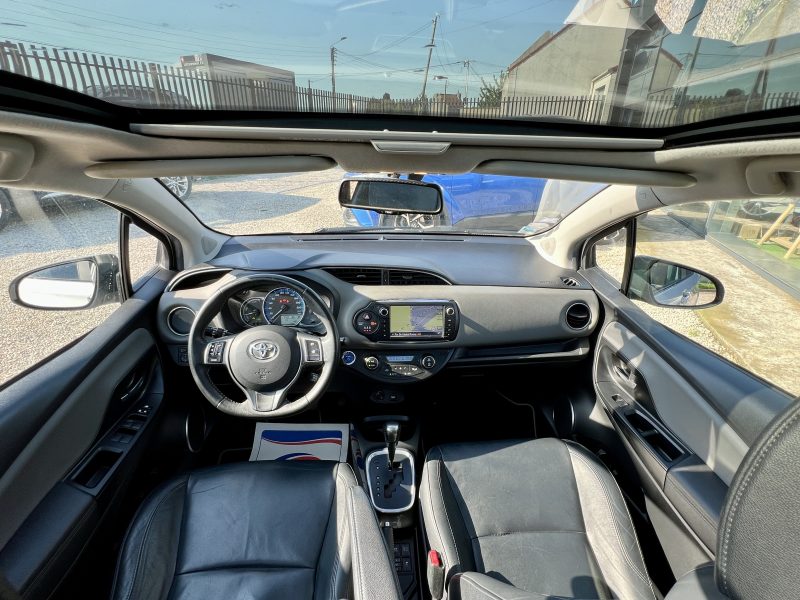 TOYOTA YARIS III  STYLE TOIT PANORAMIQUE 11/2014