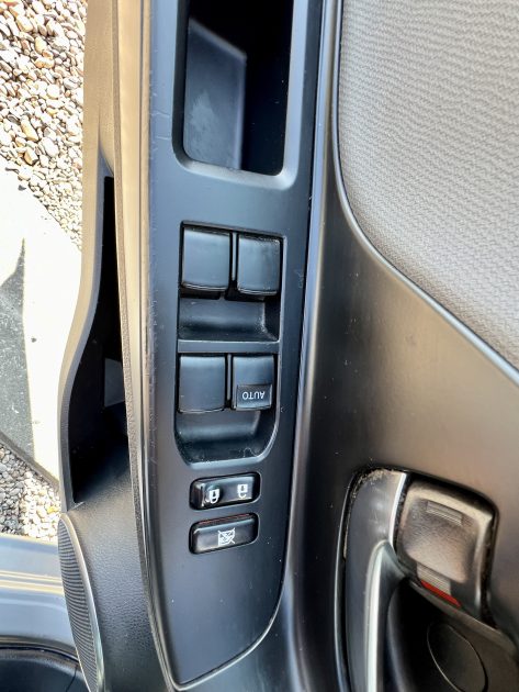 TOYOTA YARIS III  STYLE TOIT PANORAMIQUE 11/2014