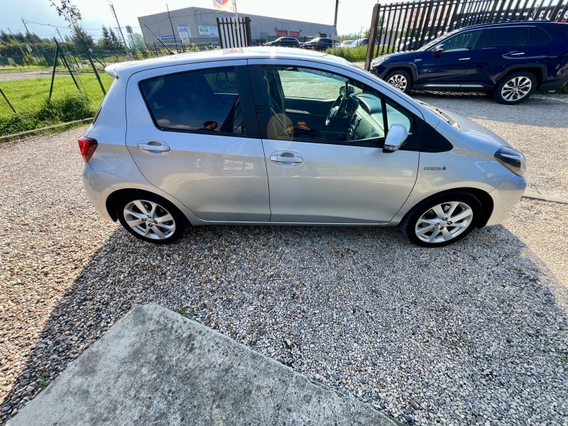 TOYOTA YARIS III  STYLE TOIT PANORAMIQUE 11/2014