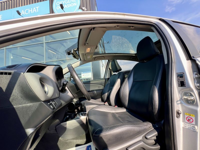 TOYOTA YARIS III  STYLE TOIT PANORAMIQUE 11/2014