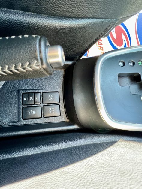 TOYOTA YARIS III  STYLE TOIT PANORAMIQUE 11/2014