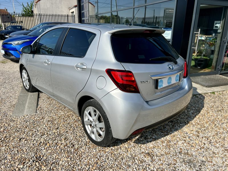 TOYOTA YARIS III  STYLE TOIT PANORAMIQUE 11/2014