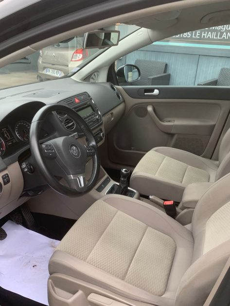 VOLKSWAGEN GOLF PLUS 2009