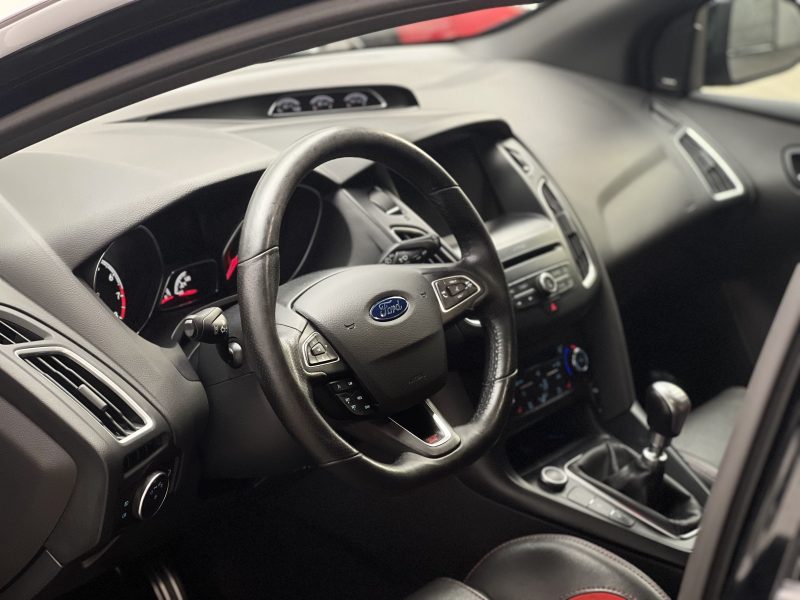 FORD FOCUS ST 2.0 ECOBOOST 250CH