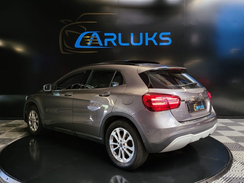 180d 110cv SENSATION TOIT OUVRANT / SELLERIE CUIR / HAYON MOTORISE / KEYLESS / FEUX LED 