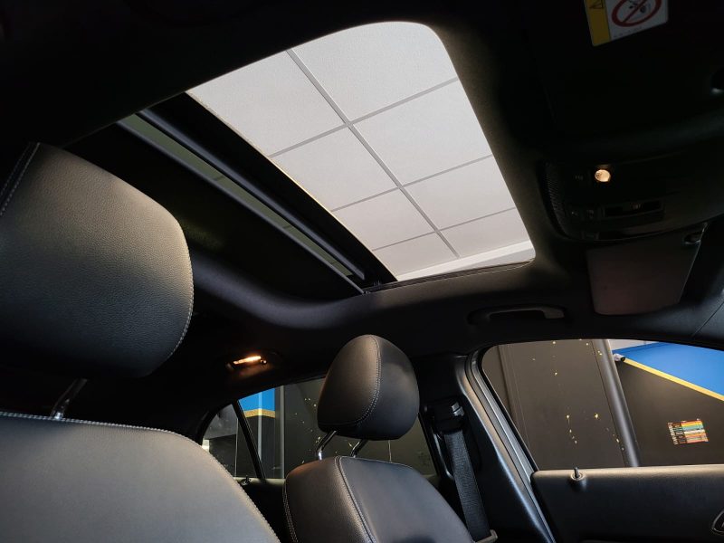 180d 110cv SENSATION TOIT OUVRANT / SELLERIE CUIR / HAYON MOTORISE / KEYLESS / FEUX LED 