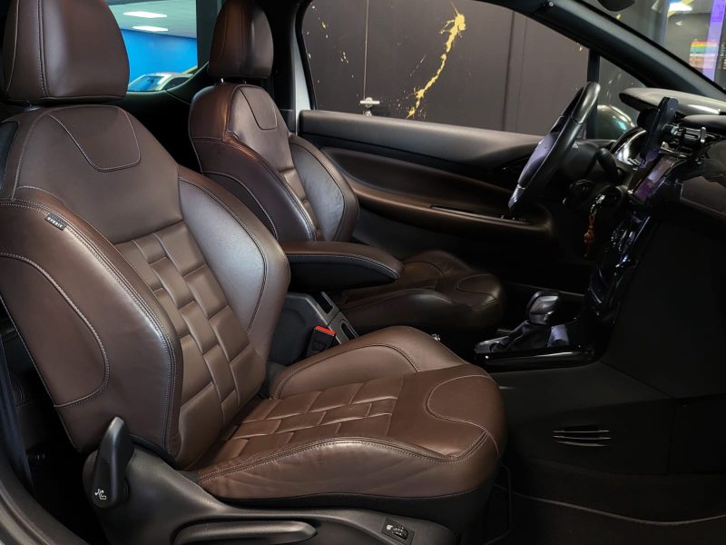 DS DS3 1.2 110cv EAT6 SPORT CHIC MOTEUR NEUF / CARPLAY / CAMERA / BLANC NACRE / SUIVI COMPLET