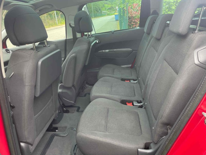 PEUGEOT 5008 2.0HDI 150CV