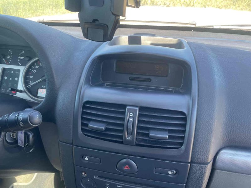 RENAULT CLIO II 2003
