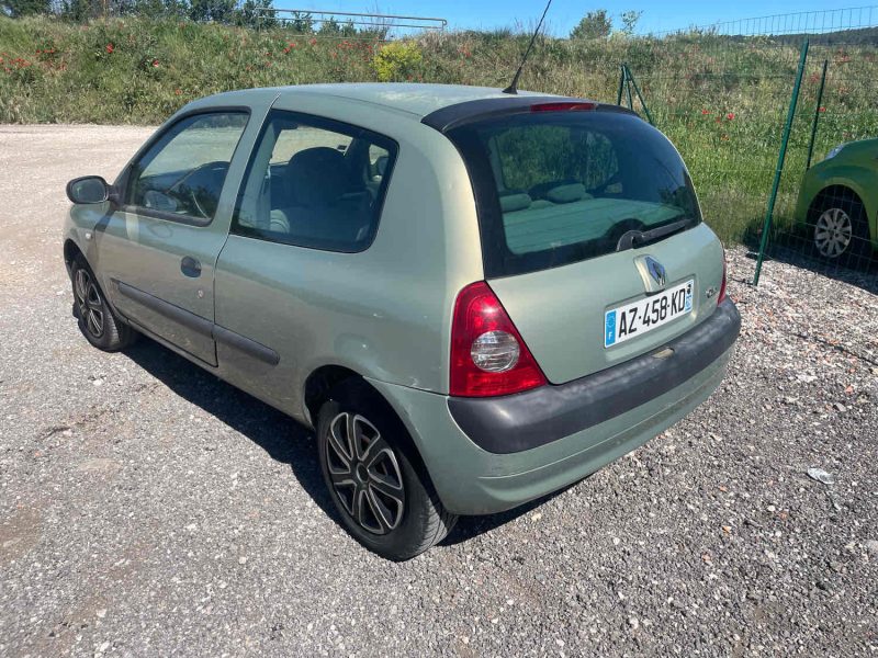 RENAULT CLIO II 2003