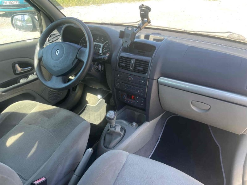 RENAULT CLIO II 2003