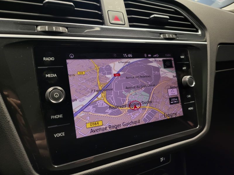 VOLKSWAGEN TIGUAN 2.0 TDI 150cv CARAT / TOIT OUVRANT+CARPLAY+CAMÉRA DE RECUL+VIRTUAL COCKPIT+FULL EN