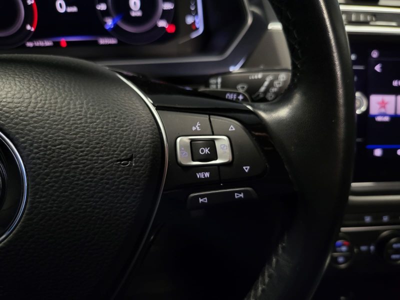 VOLKSWAGEN TIGUAN 2.0 TDI 150cv CARAT / TOIT OUVRANT+CARPLAY+CAMÉRA DE RECUL+VIRTUAL COCKPIT+FULL EN