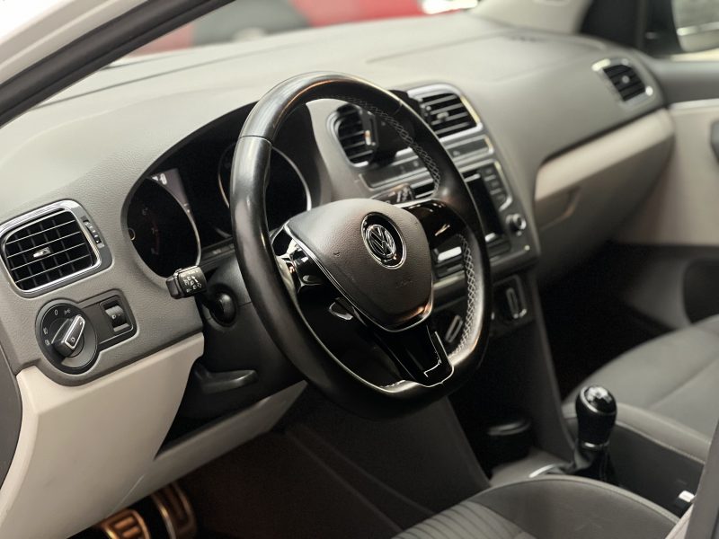 VOLKSWAGEN POLO 1.2 TSI 90CH FRESH
