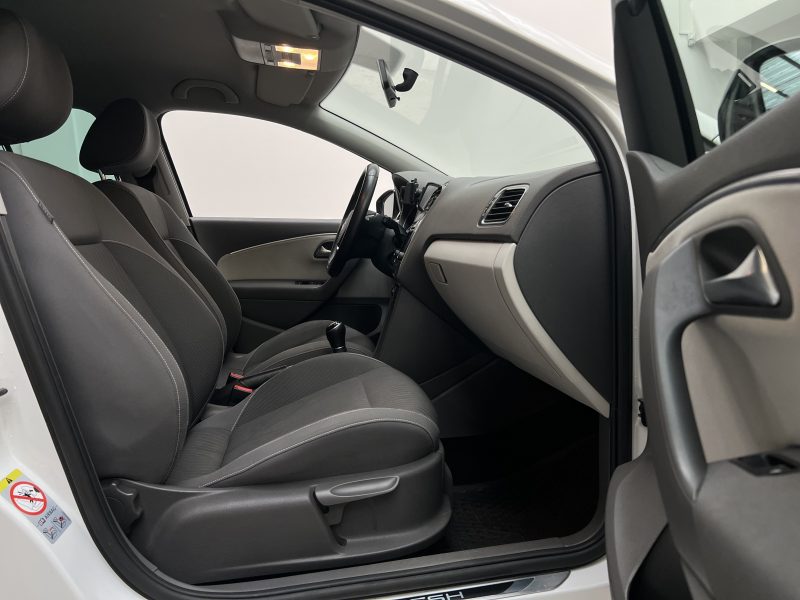 VOLKSWAGEN POLO 1.2 TSI 90CH FRESH
