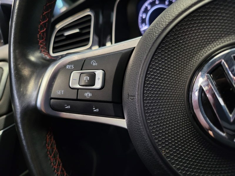 VOLKSWAGEN GOLF VII GTI PERFORMANCE 2.0 245cv DSG7 / APPLE CARPLAY  / CAMERA DE RECUL / TOIT OUVRANT