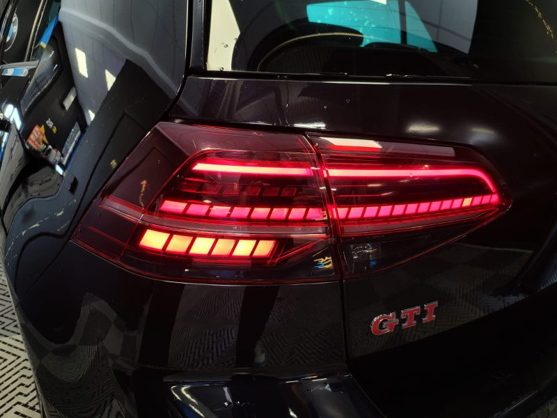 VOLKSWAGEN GOLF VII GTI PERFORMANCE 2.0 245cv DSG7 / APPLE CARPLAY  / CAMERA DE RECUL / TOIT OUVRANT