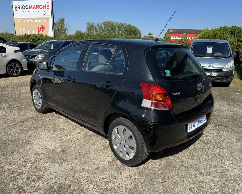 TOYOTA YARIS 2009