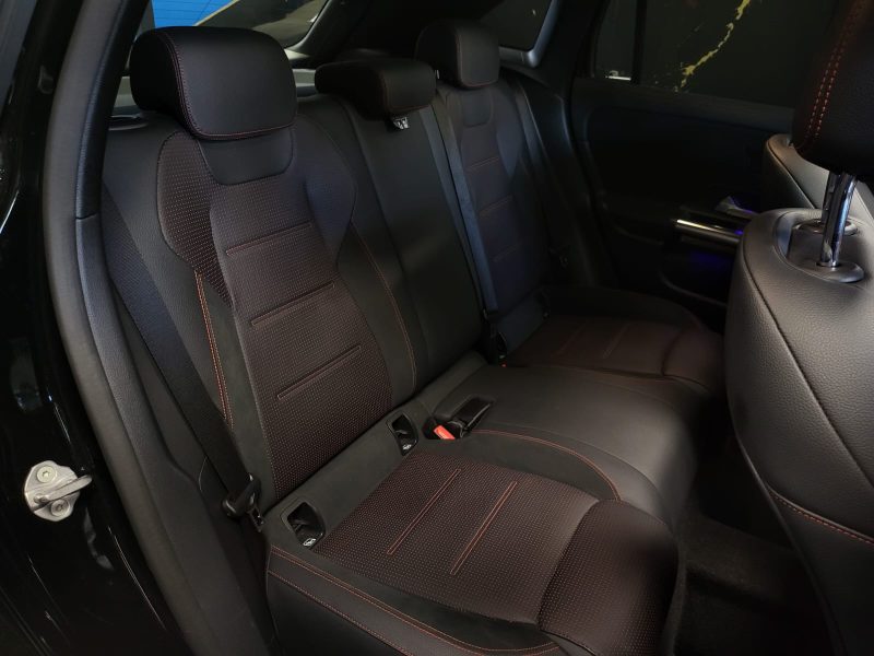 MERCEDES GLA 220d 190cv 4MATIC EDITION ONE AMG LINE 1ER MAIN / TOIT OUVRANT / 360 / SIEGES ELEC / RE