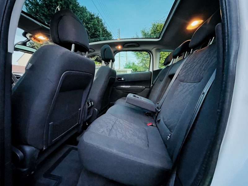 PEUGEOT 3008 HYBRID4 2012