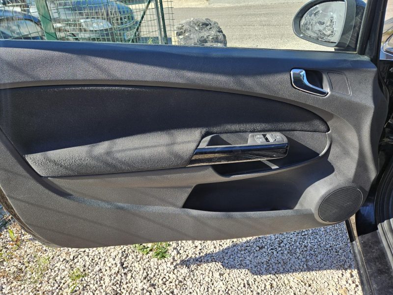 OPEL CORSA D 2009