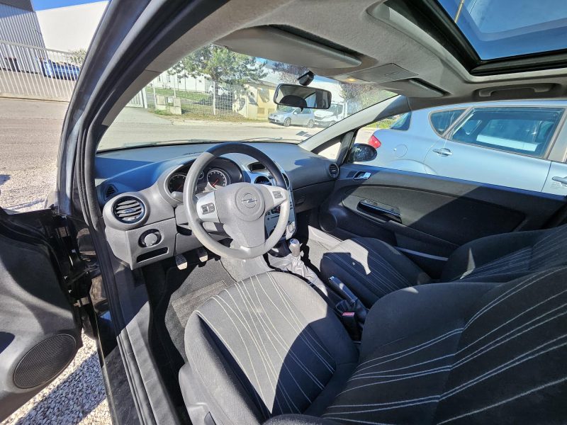 OPEL CORSA D 2009
