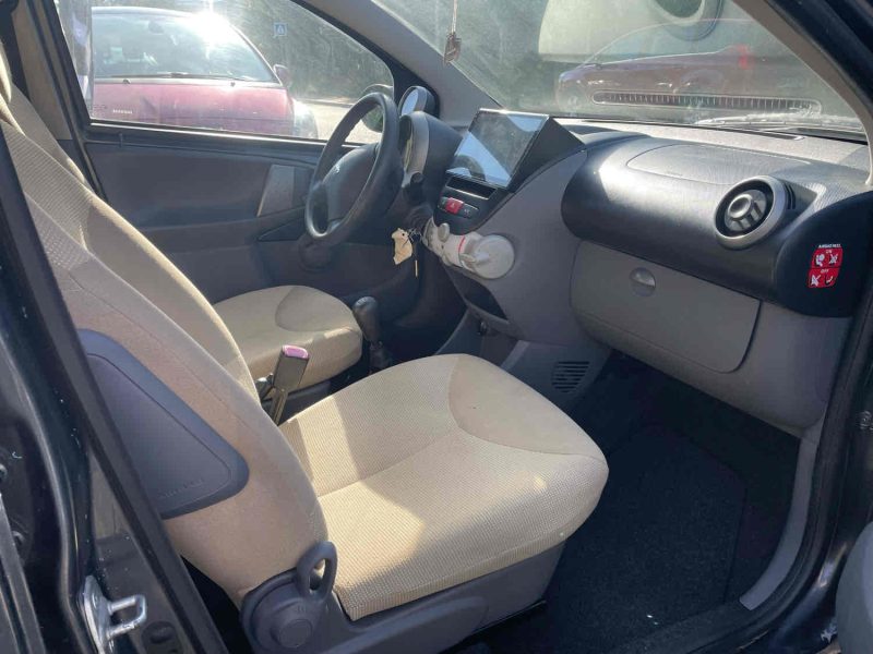 PEUGEOT 107 1.0i 68CV