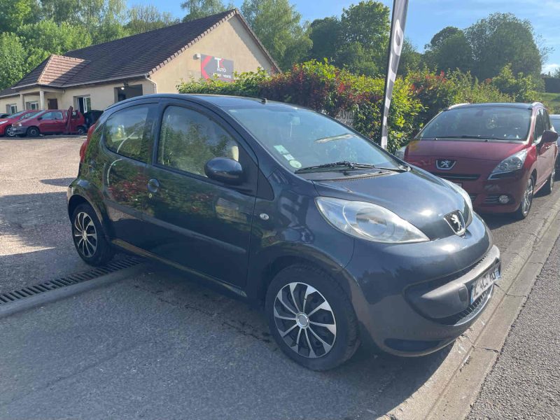 PEUGEOT 107 1.0i 68CV