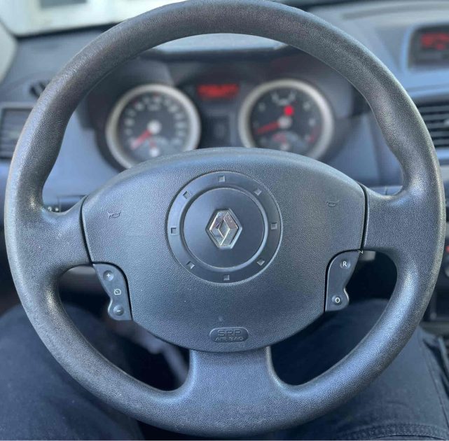 RENAULT MEGANE II 2005