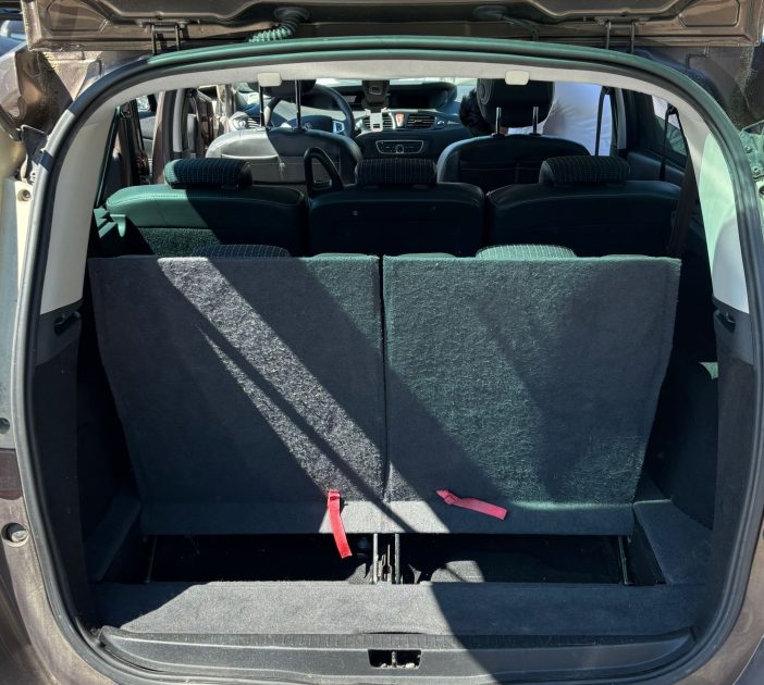 RENAULT SCENIC 7 PLACES 2011