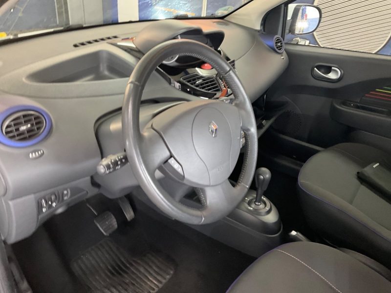 RENAULT TWINGO DYNAMIQUE AUTOMATIQUE 2013
