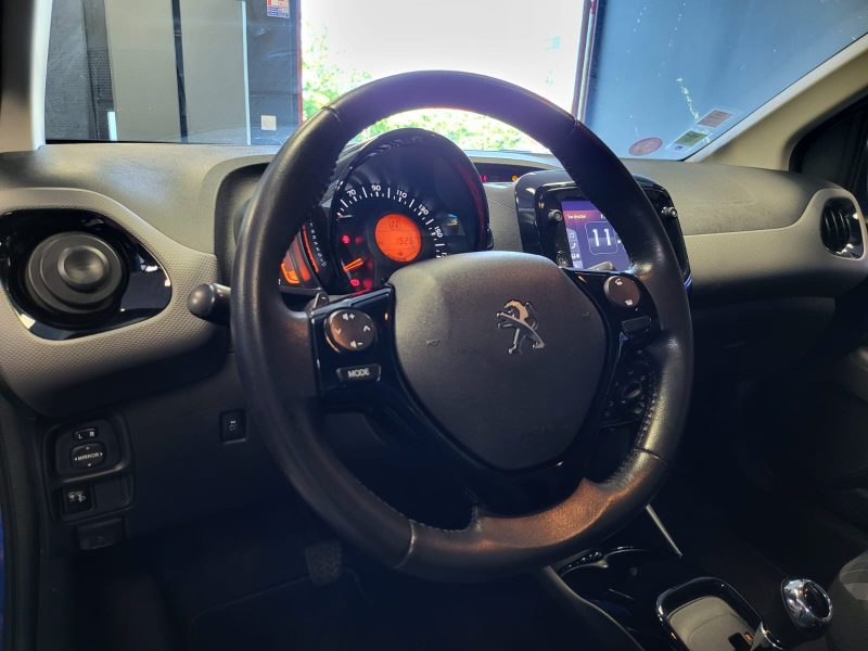 PEUGEOT 108 1.0 VTi EG5 72cv ALLURE / SUIVI COMPLET PEUGEOT / CAMERA / CARPLAY / CLIM