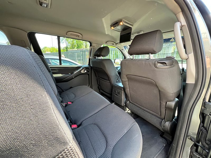 NISSAN PATHFINDER III 4WD 2.5 DCI 174 BOITE AUTO 7 PLACES ATTELAGE EXCELLENT ETAT - Garantie 12 Mois