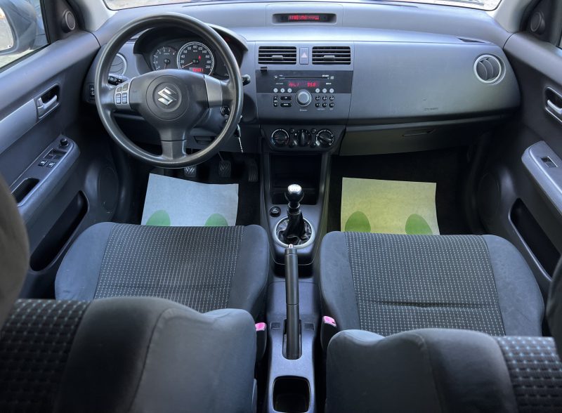 SUZUKI SWIFT III 1.3 VVT 93 Cv BLUETOOTH / 5 PLACES - Garantie 1 an